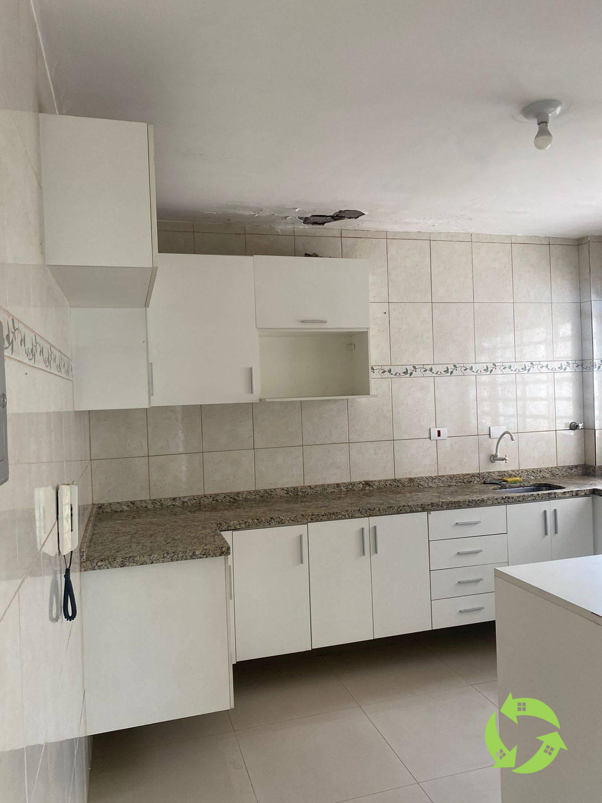 Apartamento à venda, no Condomínio Violetas,  em Sorocaba, Jardim Simus, com 2 quartos, 70m² - AREA BROKERS NEGÓCIOS IMOBILIÁRIOS