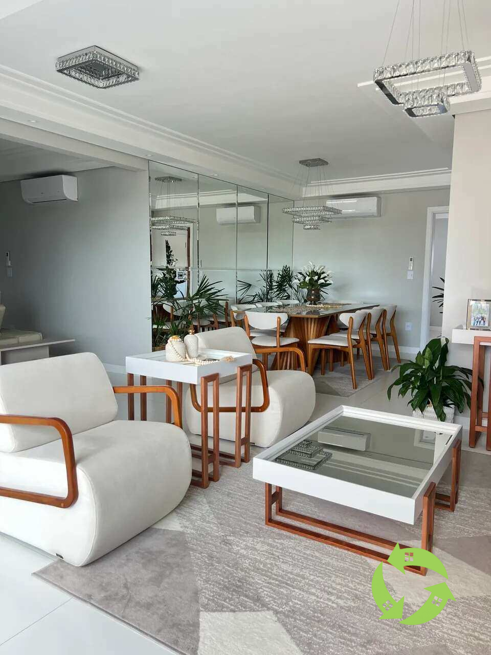 Apartamento de luxo à venda, no Condomínio Edifício Debret,  em Sorocaba, Jardim Paulistano, com 3 quartos, 150m²