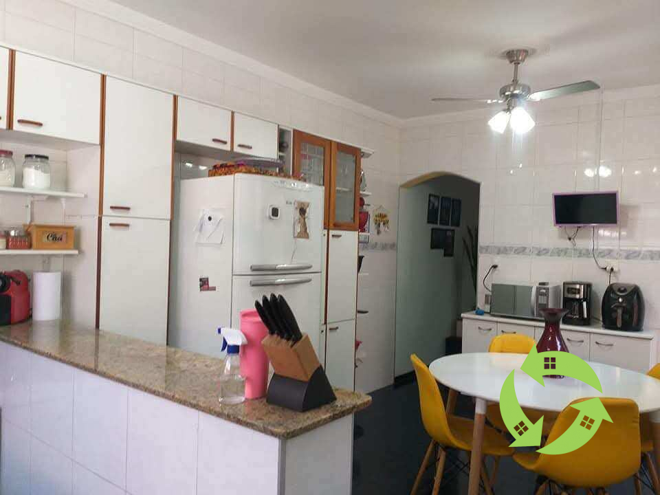 Casa à venda em Sorocaba, Vila Eros, com 3 quartos, 221m² - AREA BROKERS NEGÓCIOS IMOBILIÁRIOS