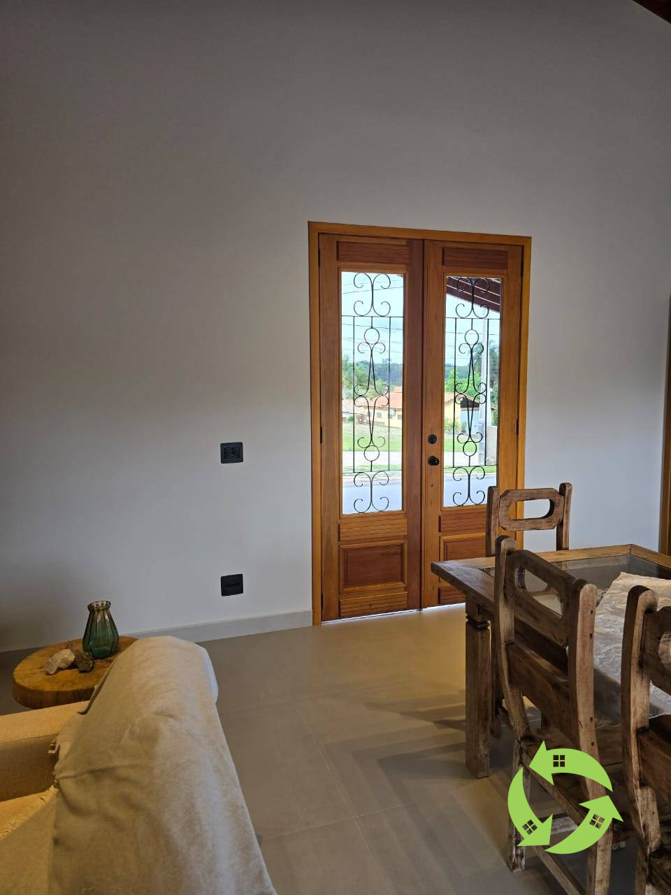 Casa de condomínio à venda, no Condomínio Residencial Village da Serra,  em Araçoiaba da Serra, Campo do Meio, com 3 quartos, 176m² - AREA BROKERS NEGÓCIOS IMOBILIÁRIOS