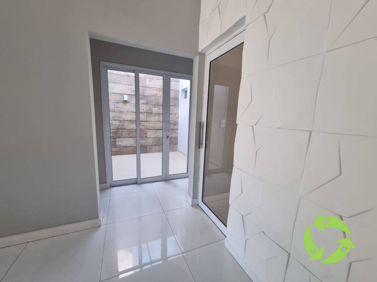 Casa de condomínio à venda, no Condomínio Terras de São Francisco,  em Sorocaba, Cajuru do Sul, com 2 quartos, 96,45m² - AREA BROKERS NEGÓCIOS IMOBILIÁRIOS