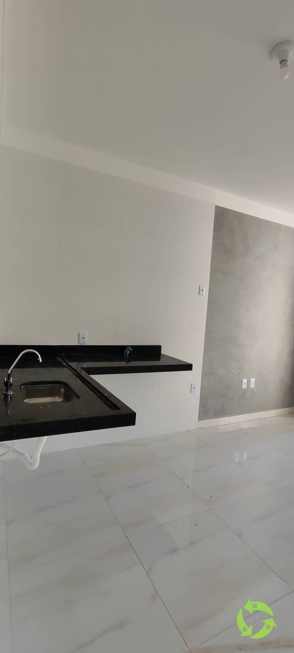 Casa geminada à venda em Sorocaba, Residencial Jardim Nathália, com 2 quartos, 51m² - AREA BROKERS NEGÓCIOS IMOBILIÁRIOS