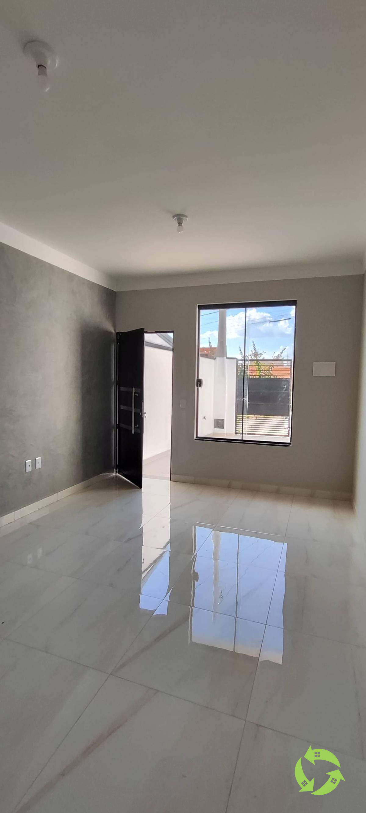 Casa geminada à venda em Sorocaba, Residencial Jardim Nathália, com 2 quartos, 51m² - AREA BROKERS NEGÓCIOS IMOBILIÁRIOS
