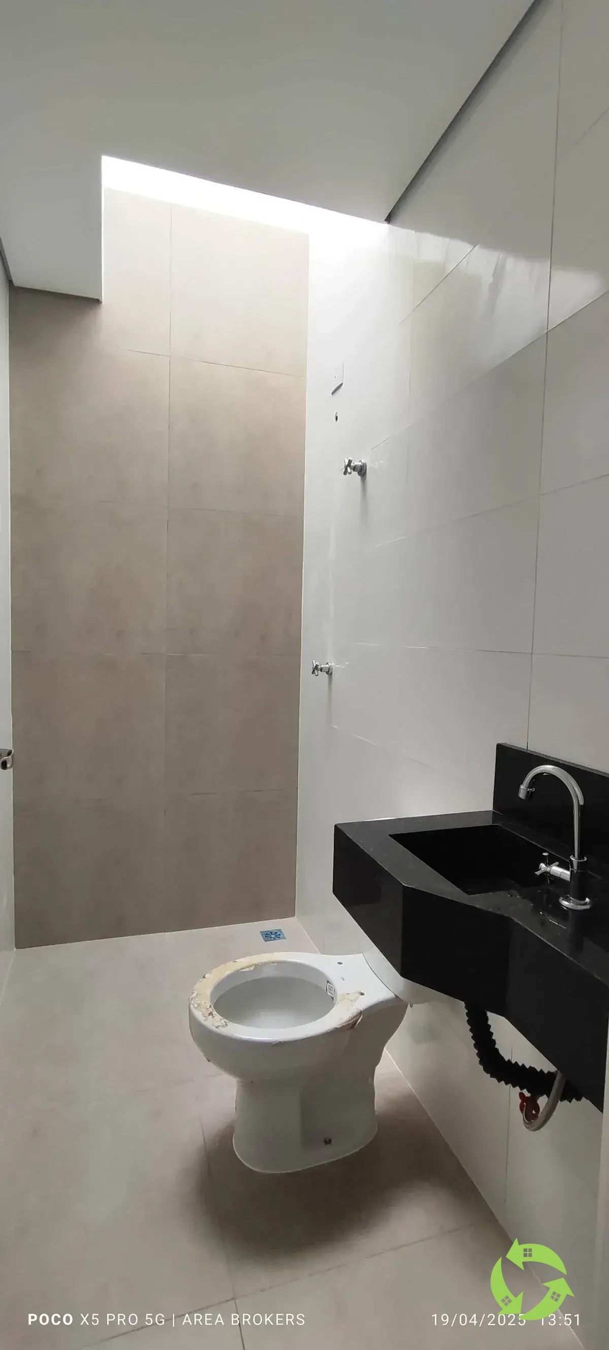 Casa geminada à venda em Sorocaba, Villagio Ipanema, com 2 quartos, 54m² - AREA BROKERS NEGÓCIOS IMOBILIÁRIOS