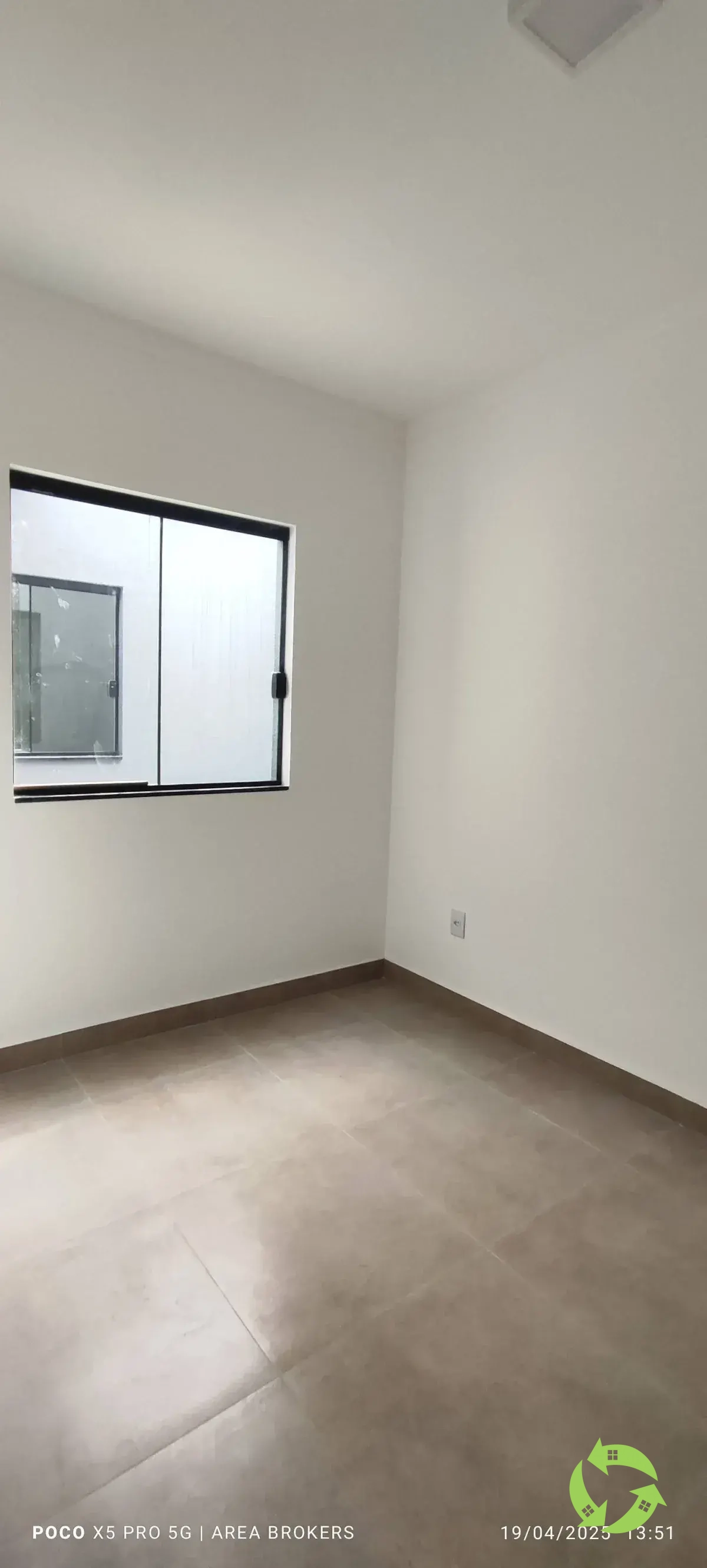 Casa geminada à venda em Sorocaba, Villagio Ipanema, com 2 quartos, 54m² - AREA BROKERS NEGÓCIOS IMOBILIÁRIOS